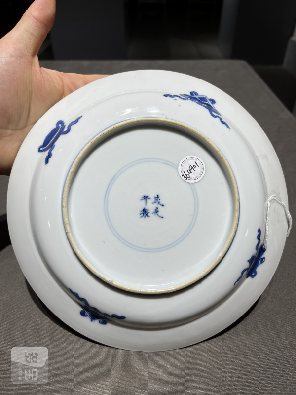 清康熙 青花松竹梅纹盘、青花人物纹盘（一组） - 图5